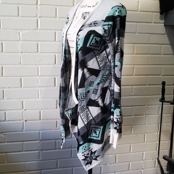 Tribal Inspired Cardigan by Vanity - Picture 4 of 5